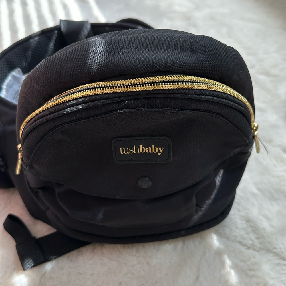 Tushbaby hip seat carrier